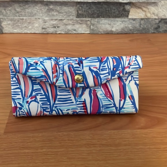 Lilly Pulitzer Accessories - Lilly Pulitzer Glasses Case